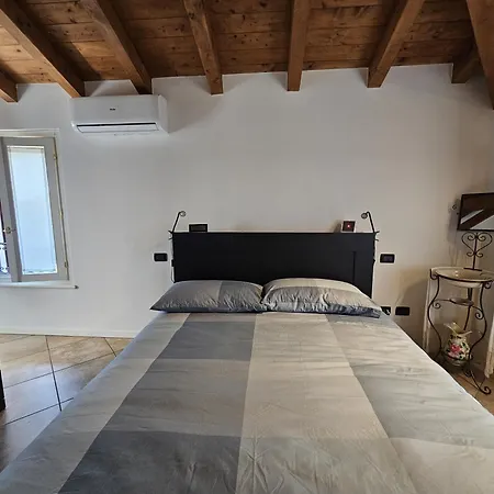La Casa Di Betty-by Goccia Di Lago *