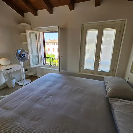 La Casa Di Betty-by Goccia Di Lago Desenzano del Garda