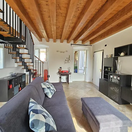 Lägenhet La Casa Di Betty-by Goccia Di Lago Desenzano del Garda