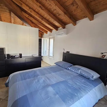 La Casa Di Betty-by Goccia Di Lago Desenzano del Garda